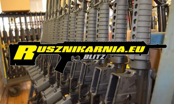 Rusznikarnia.eu Blitz - rząd gotowych karabinów czeka na swoich właścicieli.